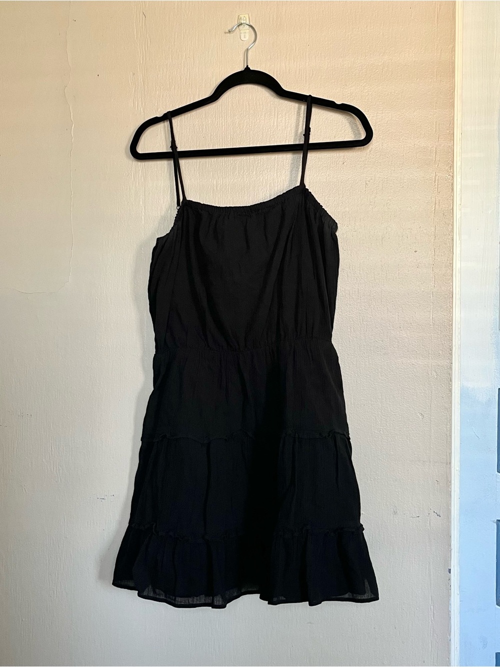 Express 100% cotton black tiered ruffle mini dress - Picture 2 of 7